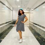 Aswathy Sreekanth Instagram - White in black or black in white? 🖤🤍 #dubaidays