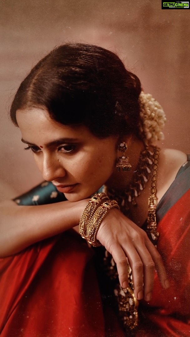 Athulya Chandra Instagram - Shoot for @josalukkas KALA collection Agency @dentsu Kochi @anjokandathil @nigil_raj @plantnpage Production House @tijojohnproductions Creative Producer /Photography @tijojohnphotography Director @director_fma Cinematography @picstory_josecharles Edit & DI @picstory_josecharles Studio @mouseartcochin Music : @anuj_sekhar Vocal : @gopika_04 Styling @styledbysmiji MUA : @rizwan_themakeupboy Art @dayalu.k.d.8 Executive Producer @jithinharid Photography Team @leninkottapuram @uwaise_alpha @iam___krrish Lights & gear @alphagearkochi Model management @aim2aimmodels @naresshkrishna #athulyachandra #vintage #indiansaree #templejewellery #kochi
