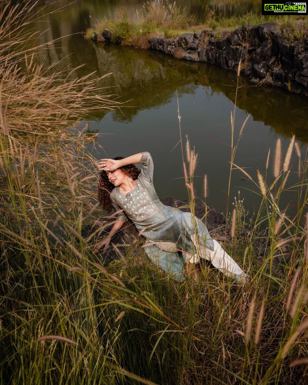 Athulya Chandra Instagram - Summer Highs ☀️🌾