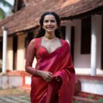 Athulya Chandra Instagram - "Saree, not sorry for stealing the show! 😎🔥 #sareeswagger #runwayready "