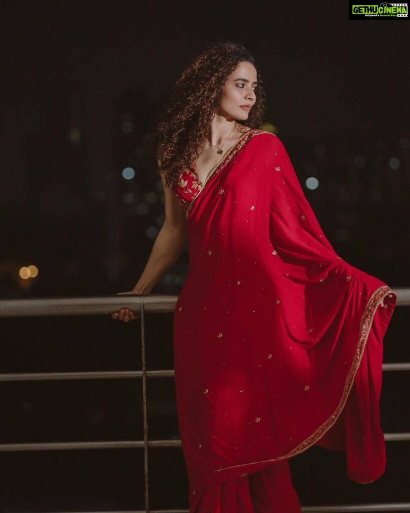 Athulya Chandra Instagram - 💋 Mumbai