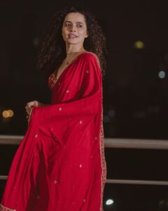 Athulya Chandra Instagram - 💋 Mumbai