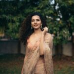Athulya Chandra Instagram - Genuine Beige 🐈 📷 @sihabjango Jewellery courtesy @pureallure.in ✨