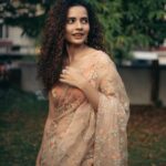 Athulya Chandra Instagram - Genuine Beige 🐈 📷 @sihabjango Jewellery courtesy @pureallure.in ✨