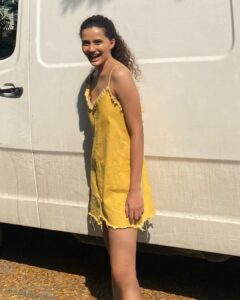 Athulya Chandra Instagram - Mood of the day 🌻🍂🐤