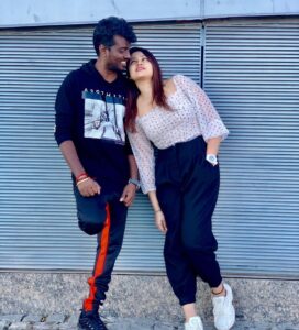 Atlee Kumar Instagram - ‪We met v became friends then v got married u became my wife now ur my daughter and everything to me ❤️Wish u many more happy returns of the day my papa @priyaatlee ❤️❤️❤️ luv u forever and ever ❤️ ‬
