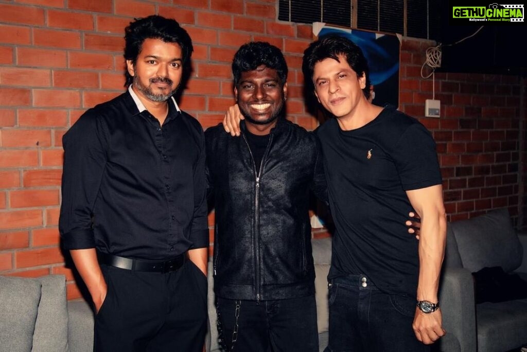 Atlee Kumar Instagram - What more can I ask on my bday , the best bday ever wit my pillars my dear @iamsrk sir & ennoda annae ennoda #Thalapathy . ❤️❤️❤️