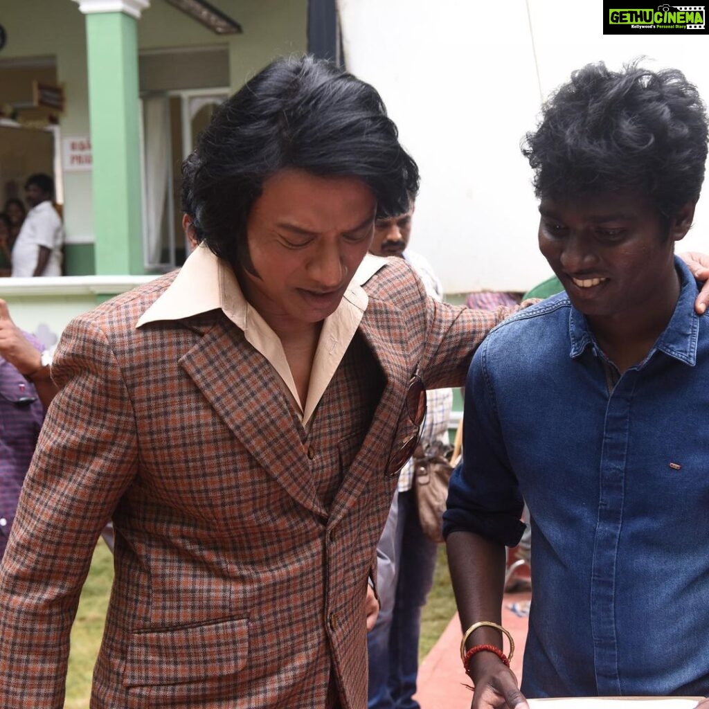 Atlee Kumar Instagram - Wish you many more happy returns of the day @iam_SJSuryah sir , Waiting to work with you again sir it’s an absolute bliss and a lot of energy wit u around Sir, lots of love sir @lee