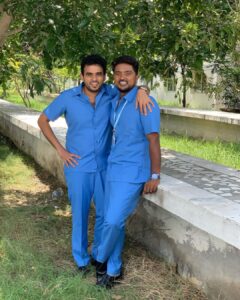 Bala Saravanan Instagram - at Don’s VIVA session in Best engineering college LAB 🔥🔥🔥
#Don Deleted scene
@sivakarthikeyan @dir_cibi @rjvijayofficial @kalai_arasu_p @navneth85 @priyankaamohanofficial @sivaangi.krish @bhaskaran_dop @nagooranramachandran @skprodoffl @lyca_productions @redgiantmovies_