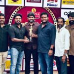 Bala Saravanan Instagram - Thank you so much @anandavikatan for the #BESTWEBSERIES2022 Vikatan Award for our #VILANGU Vilangai ithanai peria vetrihalai adaya vaitha makkalukum media nanbarhal anaivarukum Manamaarndha nandrihal pala 🙏🏾🙏🏾🙏🏾🙏🏾🙏🏾 Maaberum magizhchiiii Nandri iraiva❤️❤️❤️