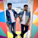 Bala Saravanan Instagram - Wish you all a Veryyy Happpyyy new year…Vetrihal Namakey 👍🏾👍🏾👍🏾 Perum Magizhchiiii 🤗🤗🤗 #Don @sivakarthikeyan @dir_cibi @anirudhofficial @kalai_arasu_p @navneth85 @priyankaamohanofficial @rjvijayofficial @sivaangi.krish @nagooranramachandran @skprodoffl @lyca_productions