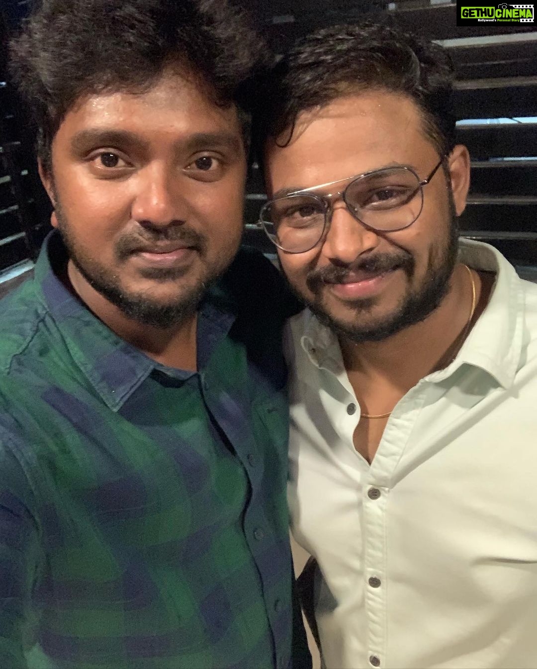 Bala Saravanan - 16K Likes - Namma #Don From may 13
மகிழ்ச்சி👍🏾👍🏾👍🏾😍😍😍
@sivakarthikeyan
@dir_cibi
@anirudhofficial
@priyankaamohanofficial
@kalai_arasu_p
@sivaangi.krish
@rjvijayofficial
@navneth85
@skprodoffl
@lyca_productions
@redgiantmovies_