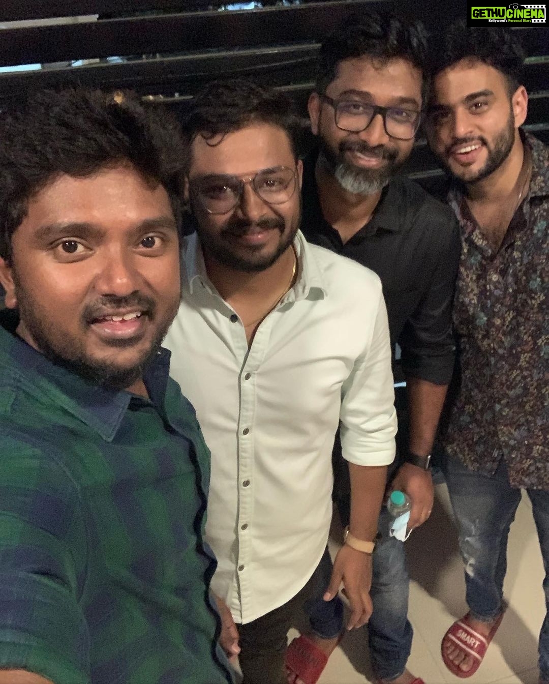 Bala Saravanan - 16K Likes - Namma #Don From may 13
மகிழ்ச்சி👍🏾👍🏾👍🏾😍😍😍
@sivakarthikeyan
@dir_cibi
@anirudhofficial
@priyankaamohanofficial
@kalai_arasu_p
@sivaangi.krish
@rjvijayofficial
@navneth85
@skprodoffl
@lyca_productions
@redgiantmovies_