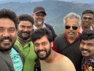 Bala Saravanan Instagram - Today our Film #planpannipannanum release nanbarhaley ellarum padam paathu unga aaatharavayum anbayum tharumbadi kaetukolhirom 
@rio.raj @dirbadri @rajeshnvc5 @sinthanlakshmanaperumal @ramyanambessan @thangadurai_actor 
🙏🏾🙏🏾🙏🏾🙏🏾🙏🏾🙏🏾🙏🏾