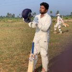 Bala Saravanan Instagram - After six months am playing my cricket……Appaku naa cricket vilayaanda romba pidikum…..Madurai la veetla tv paathutu irundha…enna kannu cricket vilayada polaya nu kaeparu……naa 3rd padikumbothu ena muthal muthala ground ku (thenur vaigai river) kootitu poei enaku apaye MRF bat vaangi kuduthu first first enaku bowling poetavarey avaruthaan.….ipo naa vachrukaney bat athuvum avaru enaku gift pannathuthaan.…Enga appa epavum MASSS Avaru en nanban.En thalaivan…Love yu NAINA Apram inaiku tournament finals jeyichachu.. thank u captain directa final aada 11s la eduthathuku. pics clicked by @karthi_uco @muhammad rafique04 @madurairyaz