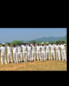 Bala Saravanan Instagram - After six months am
playing my cricket……Appaku naa cricket
vilayaanda romba pidikum…..Madurai la veetla tv
paathutu irundha…enna kannu cricket vilayada
polaya nu kaeparu……naa 3rd padikumbothu ena
muthal muthala ground ku (thenur vaigai river)
kootitu poei enaku apaye MRF bat vaangi
kuduthu first first enaku bowling poetavarey
avaruthaan.….ipo naa vachrukaney bat athuvum
avaru enaku gift pannathuthaan.…Enga appa
epavum MASSS Avaru en nanban.En
thalaivan…Love yu NAINA
Apram inaiku tournament finals jeyichachu..
thank u captain directa final aada 11s la
eduthathuku.
pics clicked by @karthi_uco
@muhammad rafique04 @madurairyaz