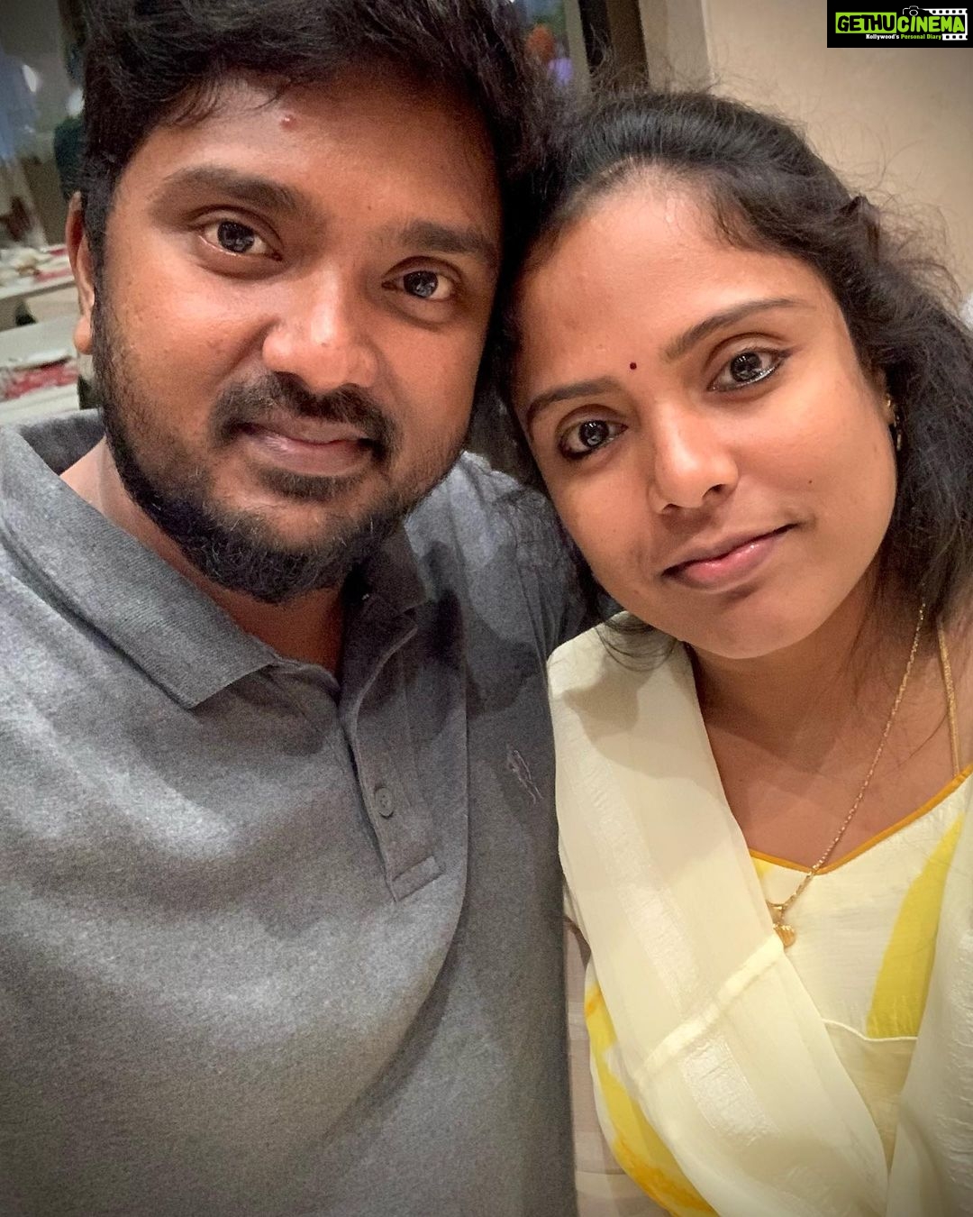 Bala Saravanan - 11K Likes - தாயும் தந்தையும் ஓர் உருவமாய் ஆன
என் முதல் நண்பியே…
இனிய பிறந்தநாள் நல் நல்வாழத்துக்கள் அக்கா❤️❤️❤️🙏🏾🙏🏾🙏🏾
#BALASARANYA RENGANATHAN #BALASARAVANAN RENGANATHAN
பெயருக்கு நன்றி எங்கள் தங்க தாயே தந்தையே🙏🏾🙏🏾🙏🏾🙏🏾❤️❤️❤️❤️