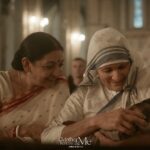 Banita Sandhu Instagram - Meet Deepali! Like her name she is a beacon of love for people around her. She knows how to be there for people she loves and cares about and that's what makes an individual someone to be remembered forever. Go, meet her in cinemas from 5th May onwards ✨ @jacqueline_fritschi_cornaz @deepti.naval @iamheerkaur @KamalMusaleFilmmaker @nupskaj @zariyafoundation_org @currywesternmovies @motherteresaandme @cinepolisindia #PenMarudhar