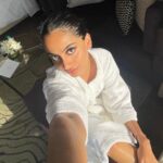 Banita Sandhu Instagram - i live between hotels and set now Taj Lands End, Mumbai
