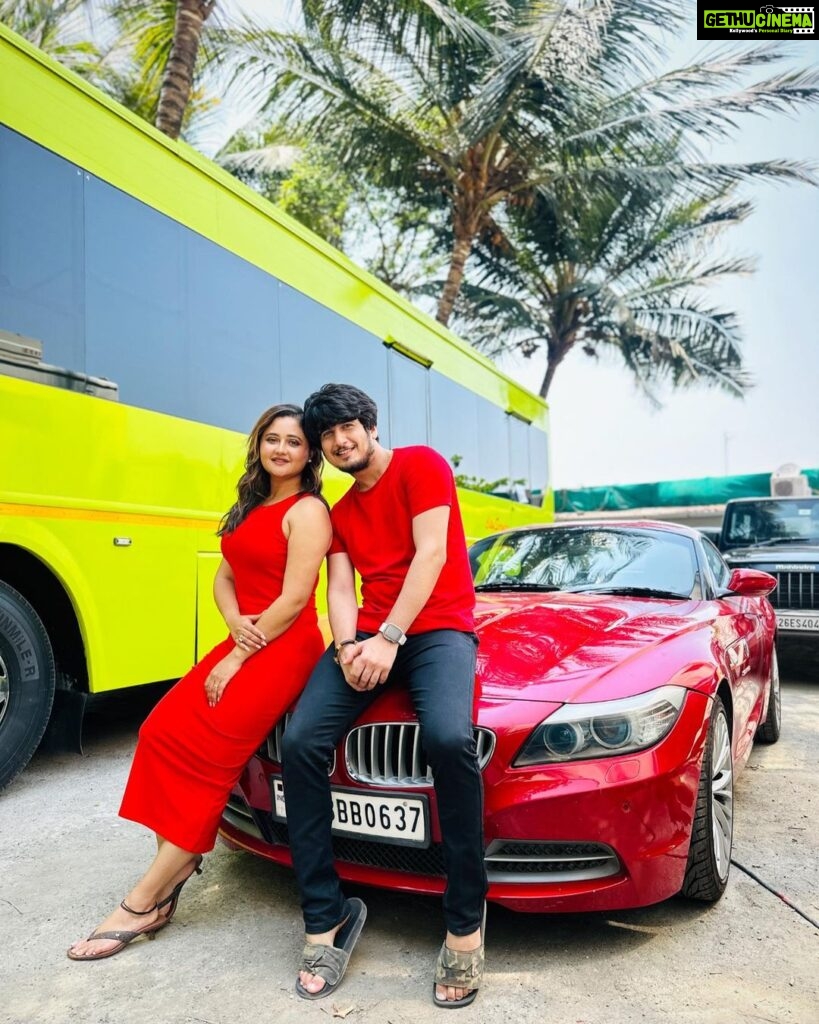 Bhavin Bhanushali Instagram - Guess who’s looking Red Hot Today ❤️👅 @imrashamidesai Mission Laila Loading….. Madh Island