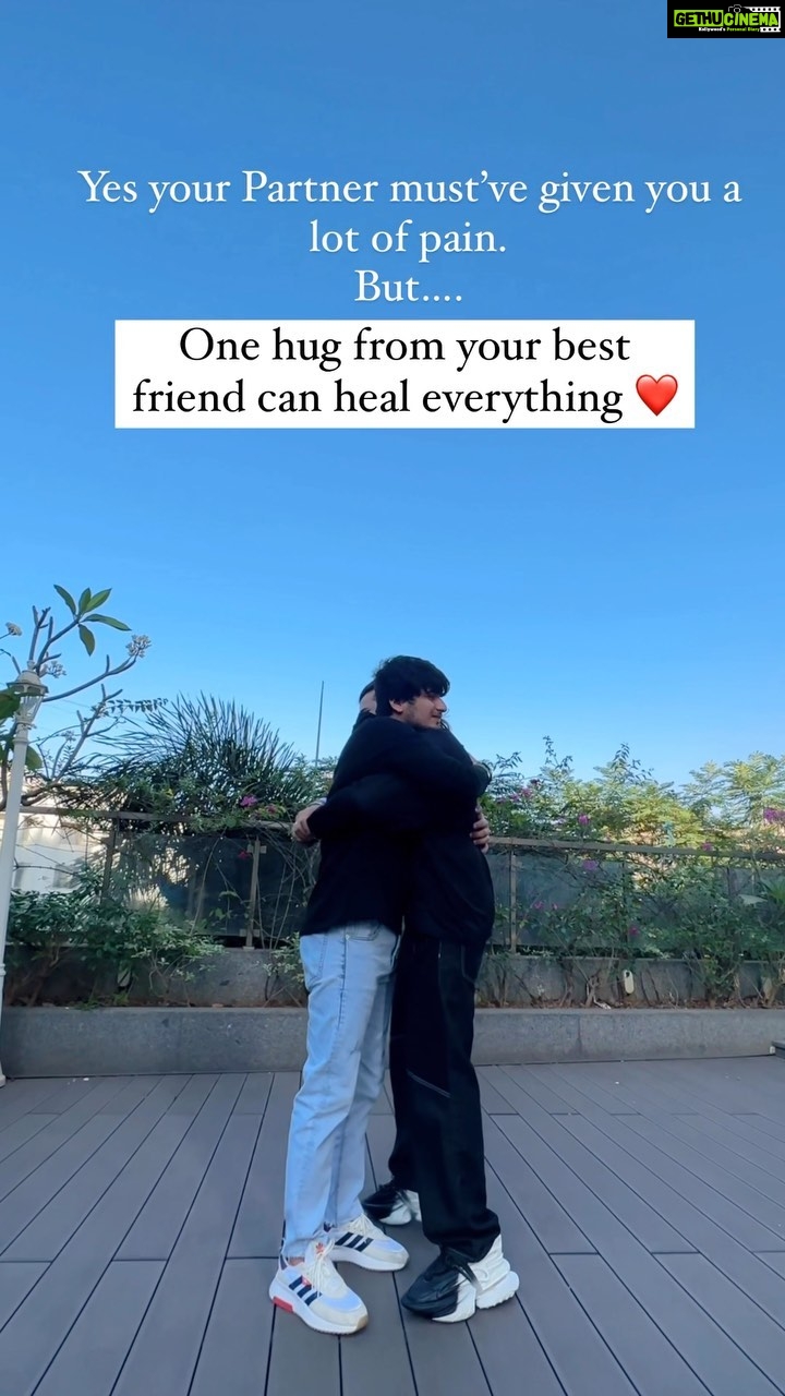 Bhavin Bhanushali - 195.9K Likes - Tag someone you need a hug from ❤️ @vishalpandey_21
#bhavish #brothers #bestfriends