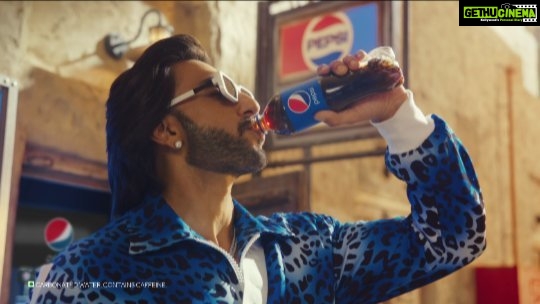 Bhavin Bhanushali Instagram - Kuch toh log kahange unka kaam hai kehna, Aur Duniya toh hamesha keechenge neeche , but you got to rise up baby! Because that’s the only way to keep going ahead in life. Pepsi is here with it's anthem!! #pepsiriseupbaby @pepsiindia @ranveersingh