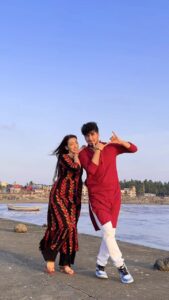 Bhavin Bhanushali Instagram - Gopiyaan anni janni hai ❤️ @afshaa_khan_ 
#dance #trend