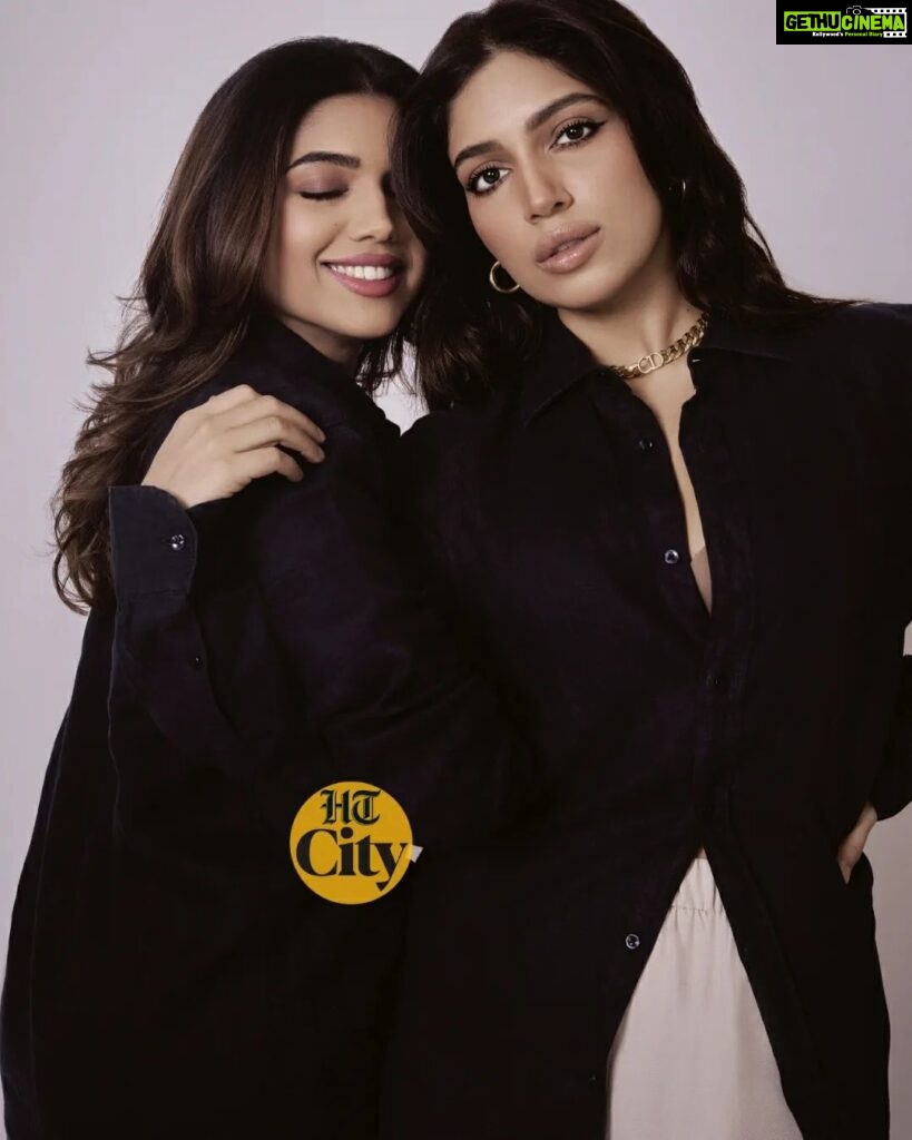 Bhumi Pednekar Instagram - #SiblingsDay: In an exclusive chat with us, Pednekar sisters @bhumipednekar and @samikshapednekar talk about how they celebrate each other everyday. "Very often, we get asked if we are twins. We have even fooled people. At times, when asked, we say yes we are," quips Bhumi, while Samiksha chimes in, "We look similar of course, plus our vibe is very similar. So when people call us twins, we understand why." Interview by @sugandharawal @hindustantimes #bhumipednekar #samikshapednekar #siblinggoals #happysiblingsday #bollywoodcelebs #bollywoodsiblings #sisters #instagramalgorithm #HTcityshowbiz #HTCity