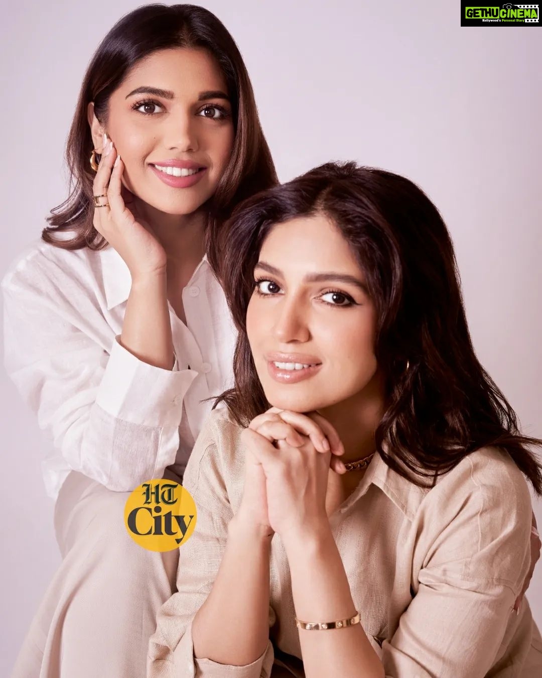 Bhumi Pednekar Instagram - #SiblingsDay: In an exclusive chat with us, Pednekar sisters @bhumipednekar and @samikshapednekar talk about how they celebrate each other everyday. "Very often, we get asked if we are twins. We have even fooled people. At times, when asked, we say yes we are," quips Bhumi, while Samiksha chimes in, "We look similar of course, plus our vibe is very similar. So when people call us twins, we understand why." Interview by @sugandharawal @hindustantimes #bhumipednekar #samikshapednekar #siblinggoals #happysiblingsday #bollywoodcelebs #bollywoodsiblings #sisters #instagramalgorithm #HTcityshowbiz #HTCity