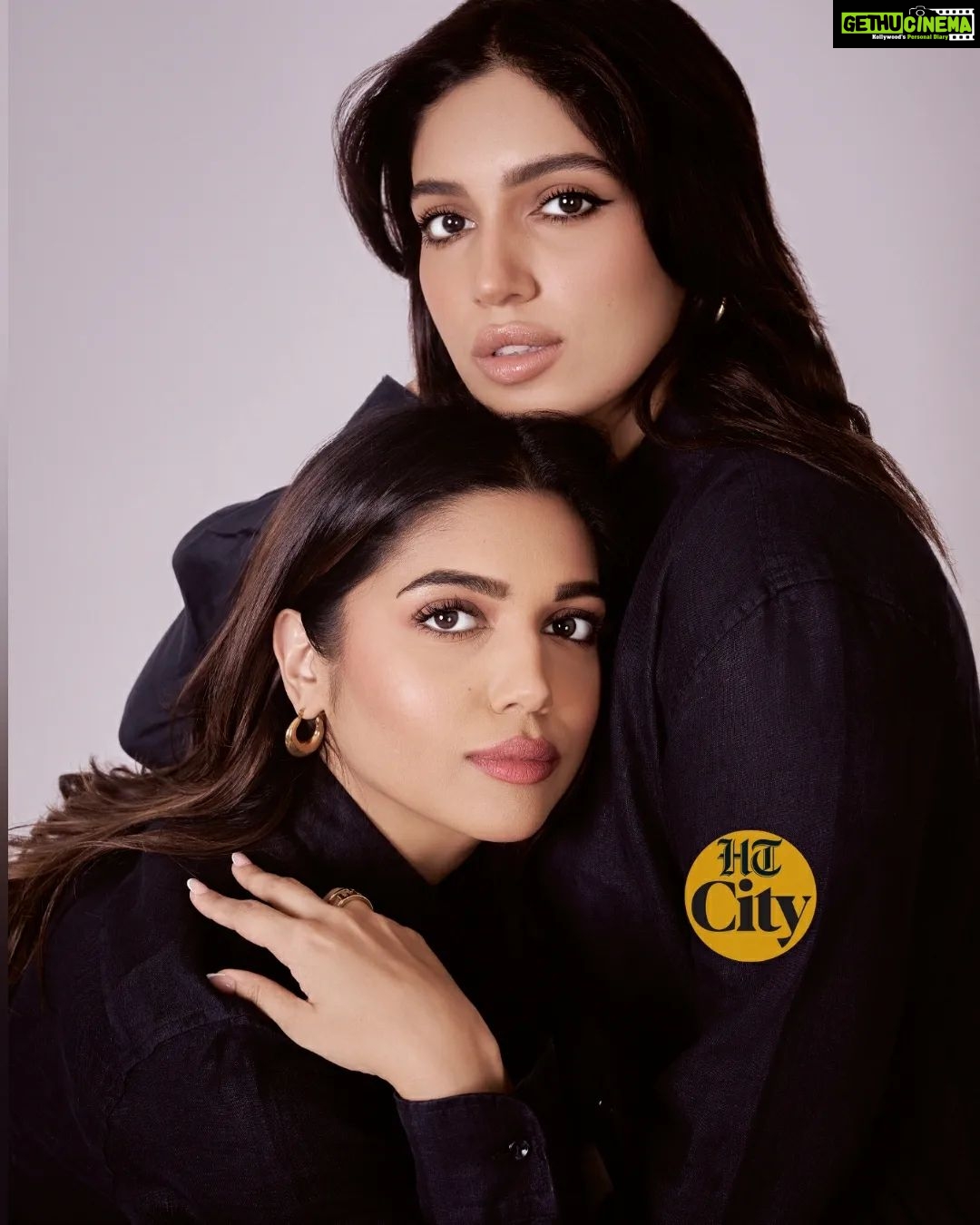 Bhumi Pednekar Instagram - #SiblingsDay: In an exclusive chat with us, Pednekar sisters @bhumipednekar and @samikshapednekar talk about how they celebrate each other everyday. "Very often, we get asked if we are twins. We have even fooled people. At times, when asked, we say yes we are," quips Bhumi, while Samiksha chimes in, "We look similar of course, plus our vibe is very similar. So when people call us twins, we understand why." Interview by @sugandharawal @hindustantimes #bhumipednekar #samikshapednekar #siblinggoals #happysiblingsday #bollywoodcelebs #bollywoodsiblings #sisters #instagramalgorithm #HTcityshowbiz #HTCity