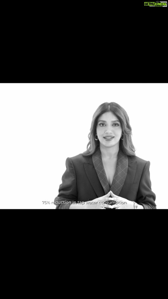 Bhumi Pednekar Instagram - Thrilled to spearhead the @pvrcinemas_official Sustainability Campaign to spread awareness on climate change & the need for sustainability across all touch-points. Kudos to the entire team at @pvrcinemas_official on implementing this brilliant initiative! There is no Planet B - so it's our turn to act NOW! #PVRxClimateWarrior #YourTurnToAct 📸: @yell__awe
