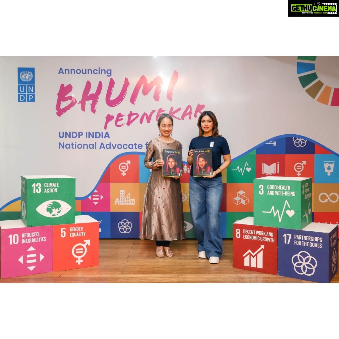 Bhumi Pednekar Instagram - Honoured to be the first National Advocate for United Nations Development Programme (UNDP) for the SDGs ππ Thank you Shoko and the entire team at @undpinindia to trust me with this new responsibility.
