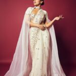 Bhumi Pednekar Instagram - My cape has super powers Wearing @abujanisandeepkhosla @asalabusandeep 🤍 Jewellery @goenkaindia Styled by @mohitrai Makeup @sonicsmakeup Hair @marcepedrozo Clicked by @lisadsouza Managed by @yashrajfilmstalent @khandelwal_neha