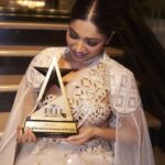 Bhumi Pednekar Instagram – Got awarded for not one but two pieces of my work that the jury felt worthy of appreciation. It came as such a surprise. ‘Breakthrough Performance Of The Year’ for #BadhaaiDo and #GovindaNaamMera. Received the award from Ramesh Sippy sir and he patted my back, saying well done. He was also on the jury and I just stood there so overwhelmed.
Thank you #News18ShowshaReelAwards and the jury. This one is for both my directors #HarshvardhanKulkarni @shashankkhaitan 🎖️🫶🏼