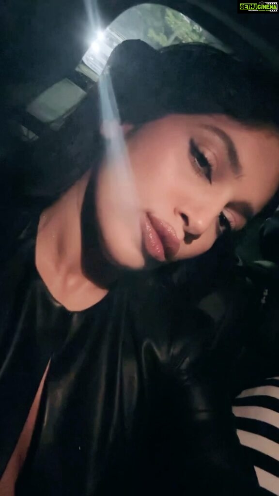 Bhumi Pednekar Instagram - Are CaReels a thing ??????!!!!! Also I love this lip combo #Bbeauty #motd