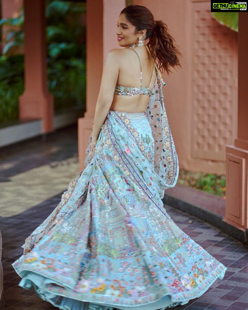 Bhumi Pednekar Instagram - Serial Bridesmaid 🥇 . . Wearing @rahulmishra_7 Jewellery @curiocottagejewelry Styled @pranita.abhi Hair @hairstories_byseema Clicked @lisadsouza