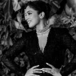 Bhumi Pednekar Instagram - Loves all things 🖤 . . . Wearing @ritikamirchandani Styled @mohitrai along with @shubhi.kumar @teammrstyles Jewellery @curiocottagejewelry Thank you @karansidhuphotography ❤️