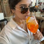 Bhumi Pednekar Instagram - All things I love 😊 #Dxb #Summer
