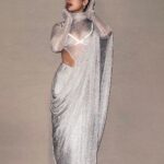 Bhumi Pednekar Instagram – Sustainable And Fashionable 😉
#ellesustainabilityawards2023 
@elleindia 

My custom mesh sari from @bloni.atelier is made from recycled metal and can be melted and regenerated further.
The future and present of fashion is changing towards greener practices, as that’s the need of the hour.

💎: @amrapalijewels
Styled by: @chandiniw
Hair: @hairstylist_madhav2.0
Make up: @sonicsmakeup
Assistant: @amehra167
Photographer: @chandrahas_prabhu
Managed by: @khandelwal_neha