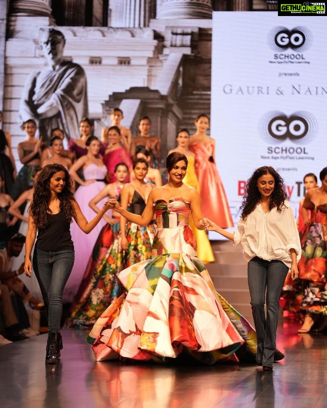 Bhumi Pednekar Instagram - Felt like an old world movie star as I walked for the incredible @gauriandnainika for the grand finale of #BombayTimesFashionWeek2023β¨ The super talented duo has always outdone themselves collection after collection. You both are simply π₯π PS: swipe to hear my biggest cheerleader scream with joy π Also a special shout out to my cheer squad that came in all its glory β€οΈ Team: Makeup @sonicsmakeup Hair @hairstories_byseema Managed by @khandelwal_neha Clicked by @vidhigodha @timesfashionweek