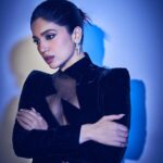 Bhumi Pednekar Instagram - Wore a vintage piece from the @muglerofficial Fall/Winter 1989 collection. Designed by @manfredthierrymugler ♾️ I am in awe of how sustainable-fashion can be so iconic and an absolute game changer! Couldn’t have chosen a better platform to wear this but my first live event with @maccosmeticsindia as their brand ambassador✨ A bit of history, while creating my own history :) Styled by @chandiniw along with @sanyakapoor Makeup @sonicsmakeup Hair @hairstories_byseema Photos #ChandrahasPrabhu Managed @khandelwal_neha @yashrajfilmstalent