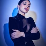 Bhumi Pednekar Instagram - Wore a vintage piece from the @muglerofficial Fall/Winter 1989 collection. Designed by @manfredthierrymugler ♾️ I am in awe of how sustainable-fashion can be so iconic and an absolute game changer! Couldn’t have chosen a better platform to wear this but my first live event with @maccosmeticsindia as their brand ambassador✨ A bit of history, while creating my own history :) Styled by @chandiniw along with @sanyakapoor Makeup @sonicsmakeup Hair @hairstories_byseema Photos #ChandrahasPrabhu Managed @khandelwal_neha @yashrajfilmstalent