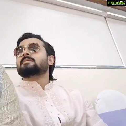 Bhuvan Bam - 1.4 Million Likes - Muskuraao! Lalalalalalala