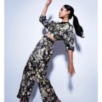 Bindu Madhavi Instagram - Chasing my dreams on high heels Outfit - @whencut_goddamn Earrings - @urbanitii Makeup - @thimmappa180 Hair - @hairbyrajabali Photographer- @venurasuri Styling - @stylebynavyaandivya
