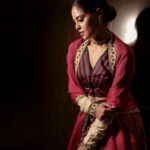 Bindu Madhavi Instagram - In her element… Outfit - @mimamsaa Choker - @malkha_jpb Earrings - @amrapalijewels Makeup - @makeupbywanshazia Hair - @ashwinihairandmakeup 📸 - @deepak_durai_photography Team : @avinashelango arvindh_suresh Styling - @stylebynavyaanddivya