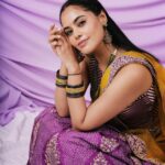 Bindu Madhavi Instagram - And am a natural in desi avatar💫 Outfit - @nainajainkolkata Jewellery - @malkha_jpb Makeup - @abhiramisivakumar Hair - @jamunadevraj 📸 - @deepak_durai_photography Team : @avinashelango arvindh_suresh Styling - @stylebynavyaanddivya