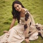 Bindu Madhavi Instagram - Smiles for miles Dress - @archana.karthick Makeup - @makeupbymadhushreeganapathy Hair - @marella_makeupstudio Shot by @arifminhaz Photo Asst @thejaswitanneru Styling - @stylebynavyaanddivya Styling Asst @dsgnr_suryakala