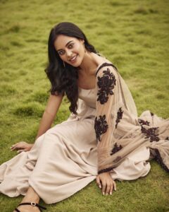 Bindu Madhavi Instagram - Smiles for miles 

Dress - @archana.karthick 
Makeup - @makeupbymadhushreeganapathy
Hair - @marella_makeupstudio

Shot by @arifminhaz
Photo Asst @thejaswitanneru

Styling - @stylebynavyaanddivya
Styling Asst @dsgnr_suryakala