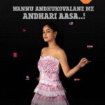 Bindu Madhavi Instagram - Enti chusthunnaru? Dabukki dasoham kaani varevaru💸 Em antaru media? Newsense on aha 😎. Streaming tonight 🔥