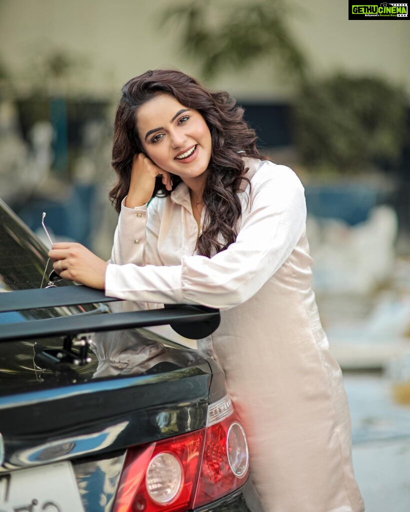 Charith Reddy Actress Chaitra Reddy HD Instagram Photos and Wallpapers June 2023 ...